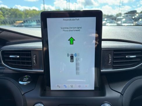 Used 2020 Ford Explorer ST w/ ST Street Pack image 32