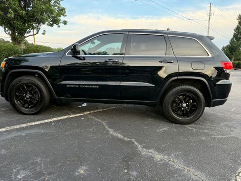 Used 2018 Jeep Grand Cherokee Laredo RWD image 5