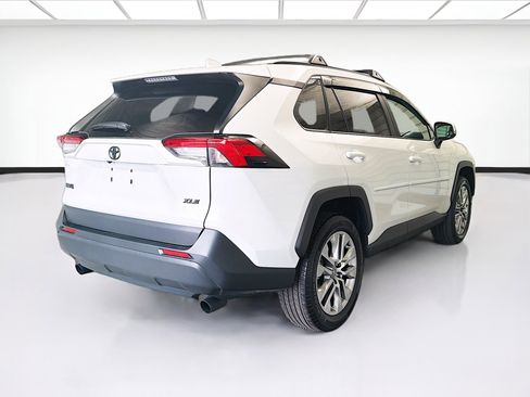 Used 2025 Toyota RAV4 XLE Premium FWD image 4