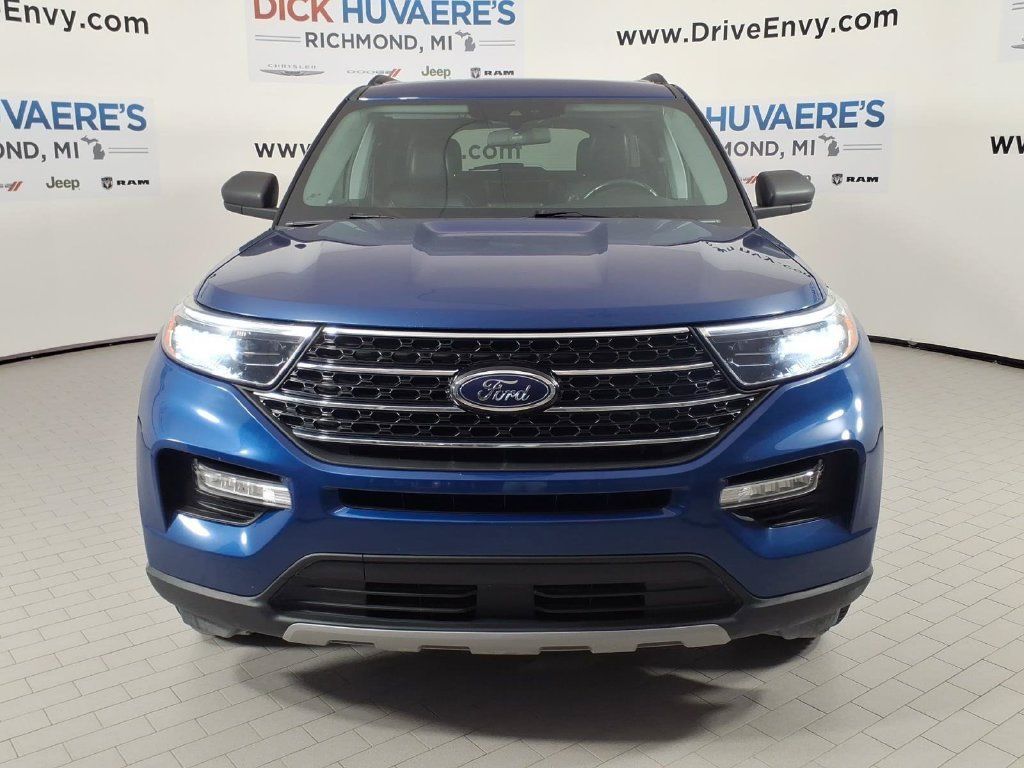 Used 2020 Ford Explorer XLT w/ Equipment Group 202A AWD/4WD image 2