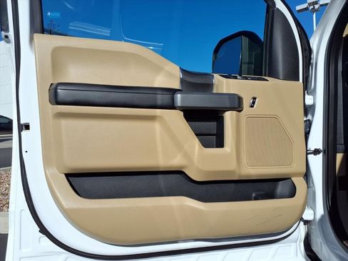 Used 2017 Ford F150 XLT image 25