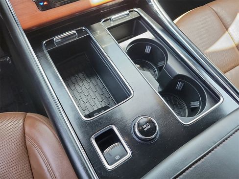 Used 2022 Lincoln Aviator Reserve image 15