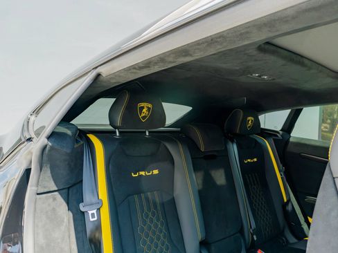 Used 2024 Lamborghini Urus Performante AWD/4WD image 54
