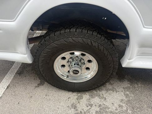 Used 2013 Ford E-350 and Econoline 350 Super Duty Wagon w/ Shuttle Bus Prep Pkg image 15