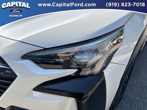 Used 2025 Subaru Outback Onyx Edition AWD/4WD image 11