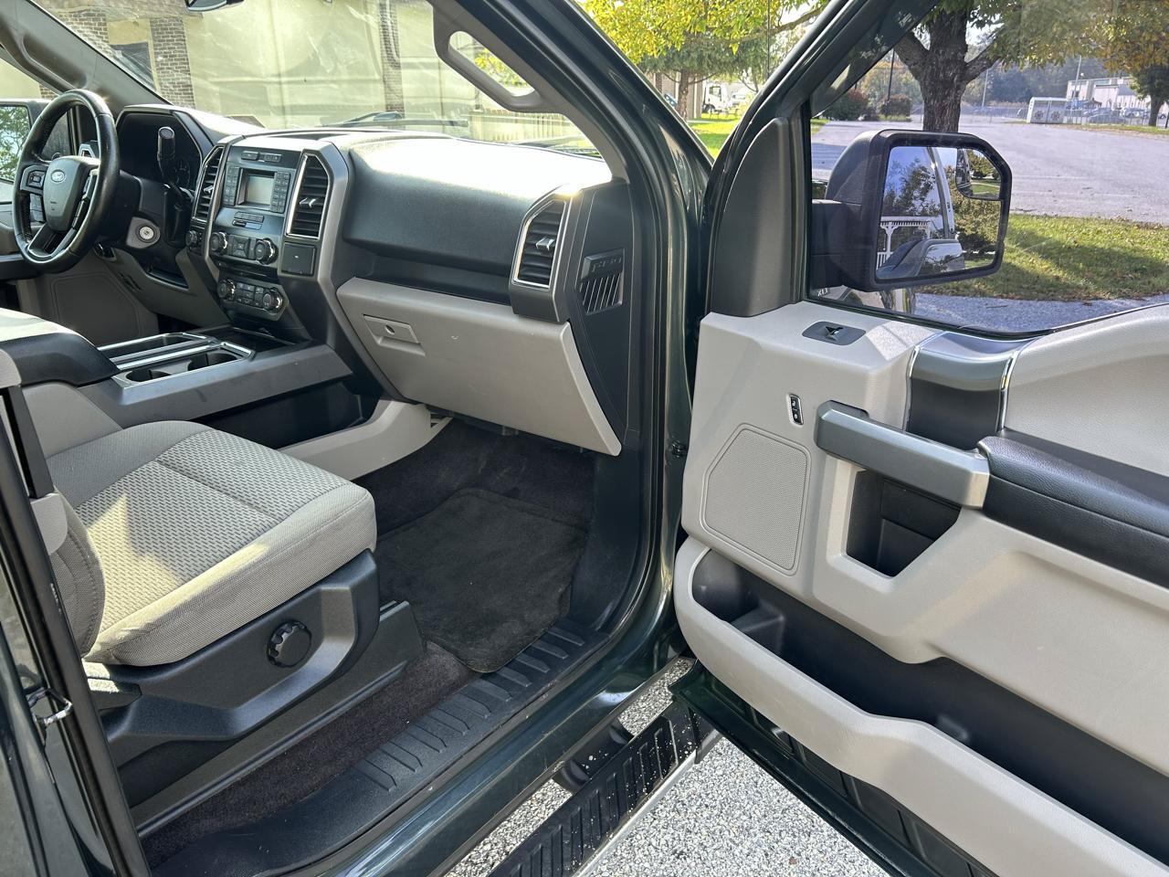 Used 2015 Ford F150 XLT w/ Equipment Group 301A Mid AWD/4WD image 16
