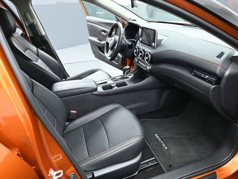 Used 2024 Nissan Sentra SR w/ SR Premium Package image 26