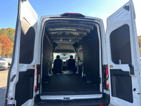 New 2026 Ford Transit 250 148 High Roof Extended AWD w/ Load Area Protection Package image 19