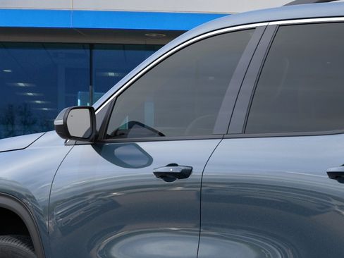 New 2026 Chevrolet Traverse LT image 12