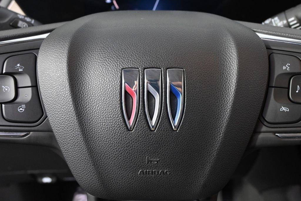 Used 2025 Buick Encore GX Sport Touring w/ Advanced Technology Package AWD/4WD image 34
