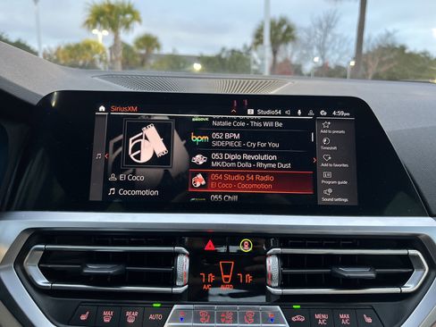 Used 2020 BMW 330i xDrive Sedan w/ Executive Package image 23