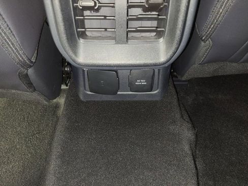 Used 2025 Ford Bronco Outer Banks image 17