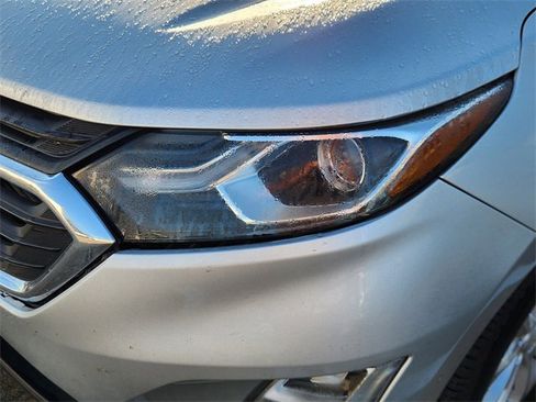 Used 2018 Chevrolet Equinox LT image 6