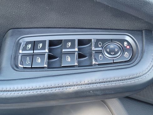 Used 2020 Porsche Macan S image 18