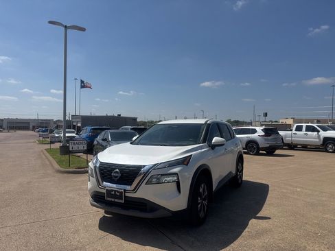 Certified 2023 Nissan Rogue SV image 6