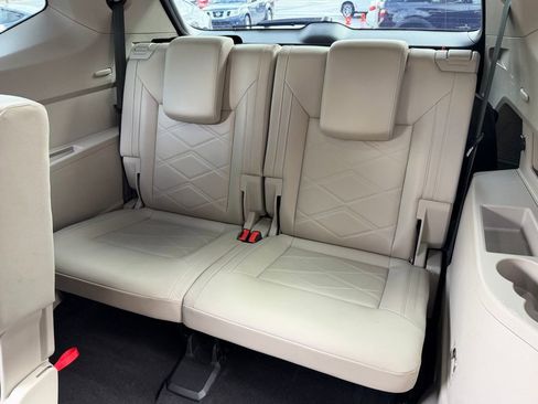 Used 2024 Volkswagen Atlas SE image 33