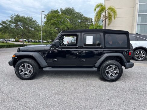 Used 2022 Jeep Wrangler Unlimited Sport AWD/4WD image 5