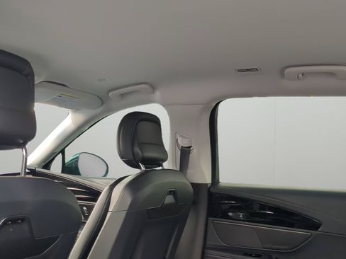 New 2026 Lincoln Nautilus Premier AWD/4WD image 18