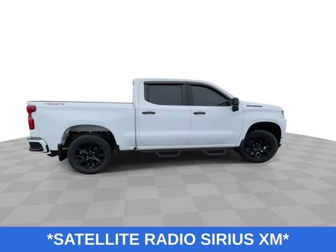 Used 2020 Chevrolet Silverado 1500 Custom w/ Custom Value Package image 10