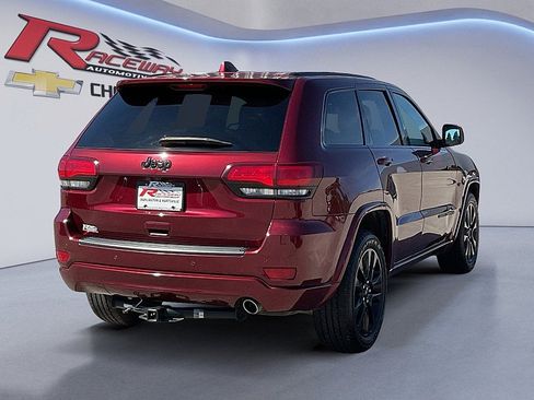 Used 2019 Jeep Grand Cherokee Altitude RWD image 5