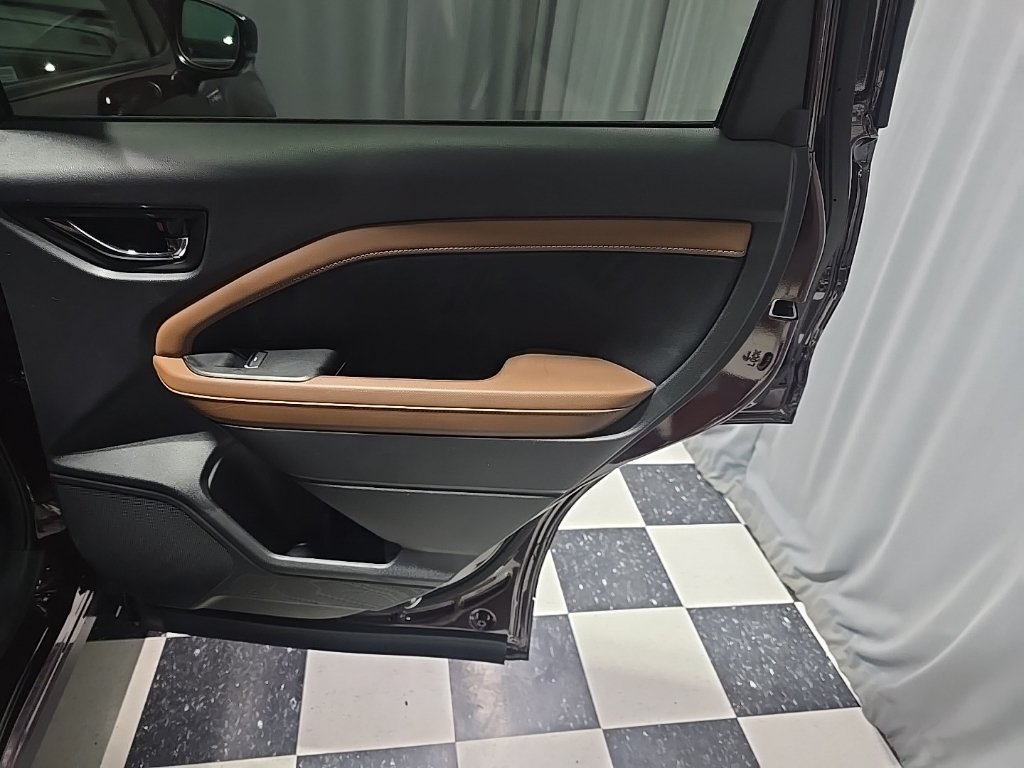 New 2026 Subaru Forester Touring w/ Touring Hybrid Package AWD/4WD image 8