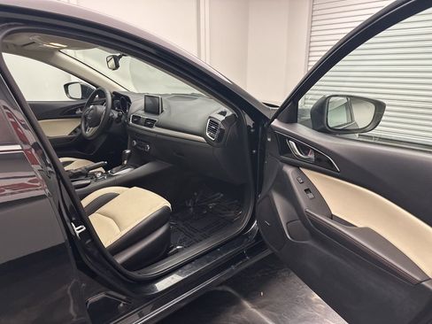Used 2014 MAZDA MAZDA3 s Grand Touring image 8