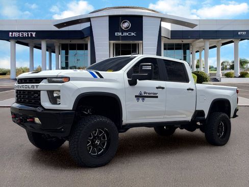 Used 2022 Chevrolet Silverado 2500 Custom w/ Custom Value Package AWD/4WD image 5