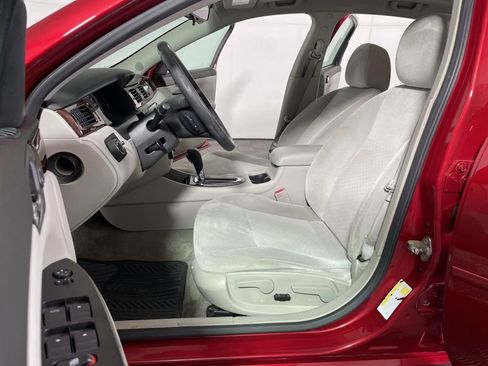 Used 2015 Chevrolet Impala LT w/ LT Sunroof Package image 10