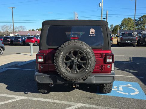 Used 2022 Jeep Wrangler Unlimited Sport image 6