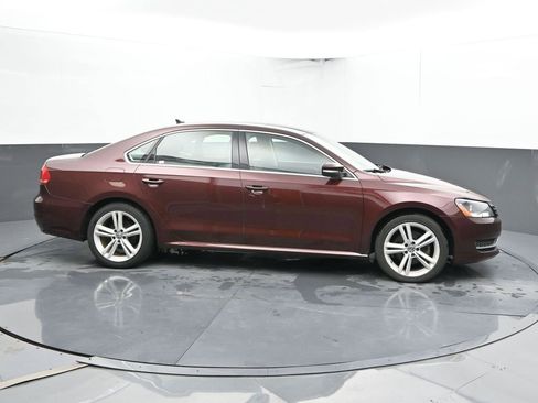 Used 2014 Volkswagen Passat TDI SE FWD image 4