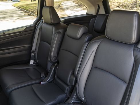 Certified 2025 Honda Odyssey EX-L image 18