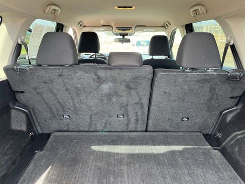 Used 2025 Nissan Rogue SV image 29