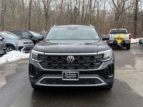 Used 2024 Volkswagen Atlas Cross Sport SE w/ Panoramic Sunroof Package image 8