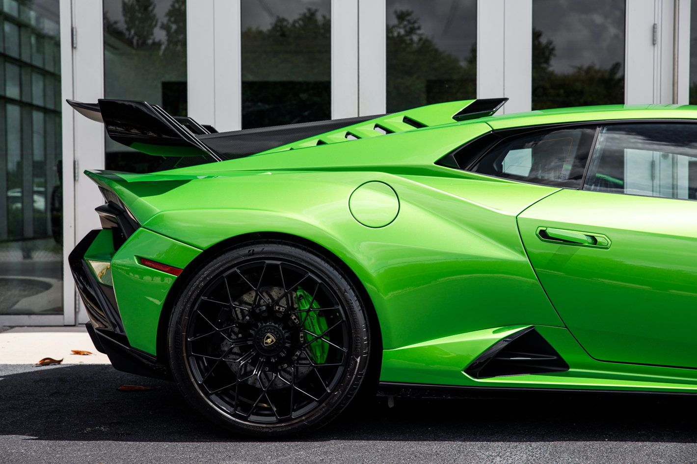 Used 2023 Lamborghini Huracan STO RWD image 26