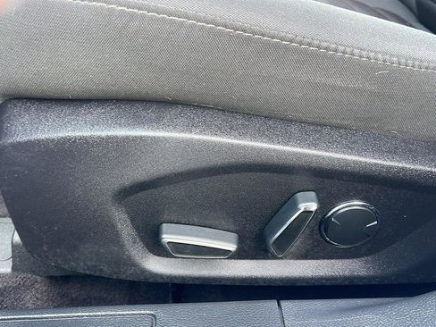 Used 2017 Ford Fusion SE w/ Fusion SE Technology Package FWD image 17