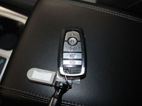 Used 2023 Ford Explorer XLT w/ Equipment Group 202A image 58