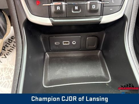 Used 2023 GMC Terrain SLE w/ Driver Convenience Package AWD/4WD image 29