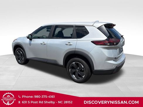 Certified 2025 Nissan Rogue SV AWD/4WD image 8