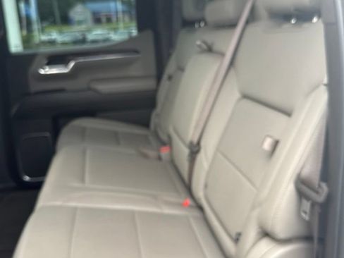 Used 2022 GMC Sierra 1500 SLT w/ SLT Premium Plus Package AWD/4WD image 22