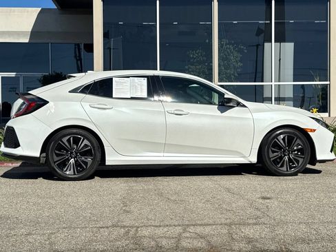 Used 2018 Honda Civic EX image 3