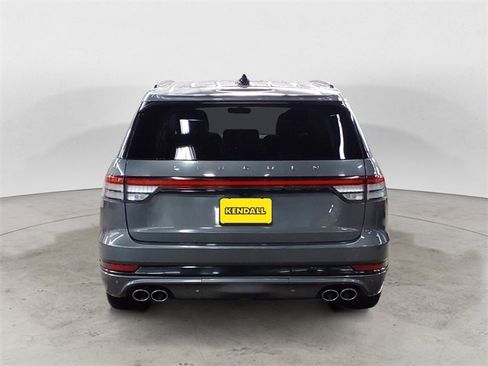 Used 2025 Lincoln Aviator Reserve w/ Equipment Group 201A image 4