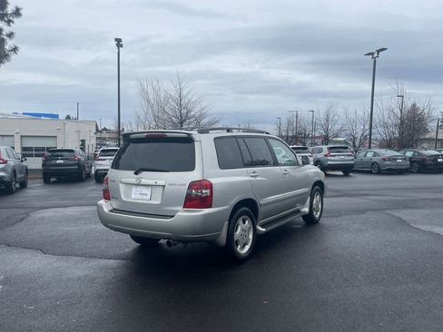 Used 2005 Toyota Highlander Limited image 2