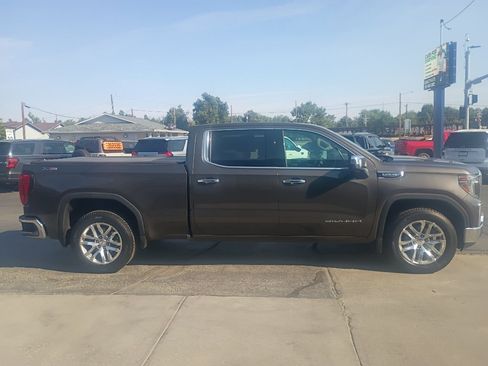 Used 2019 GMC Sierra 1500 SLT w/ SLT Premium Plus Package AWD/4WD image 5