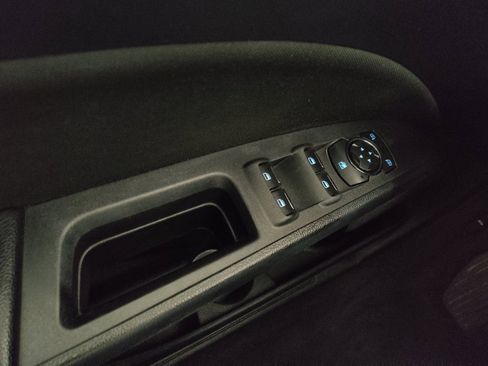 Used 2019 Ford Fusion SE FWD image 27