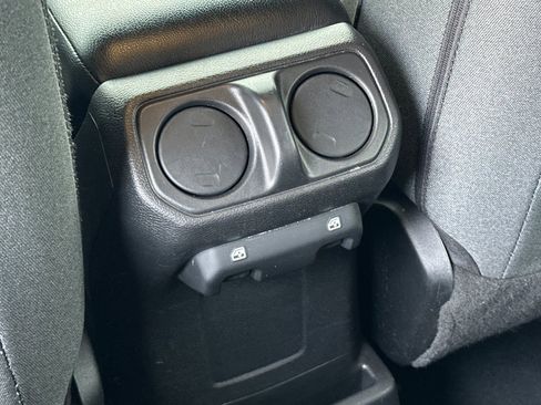 Used 2024 Jeep Wrangler Unlimited AWD/4WD image 14