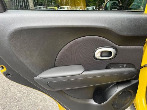 Used 2016 Kia Soul + FWD image 20