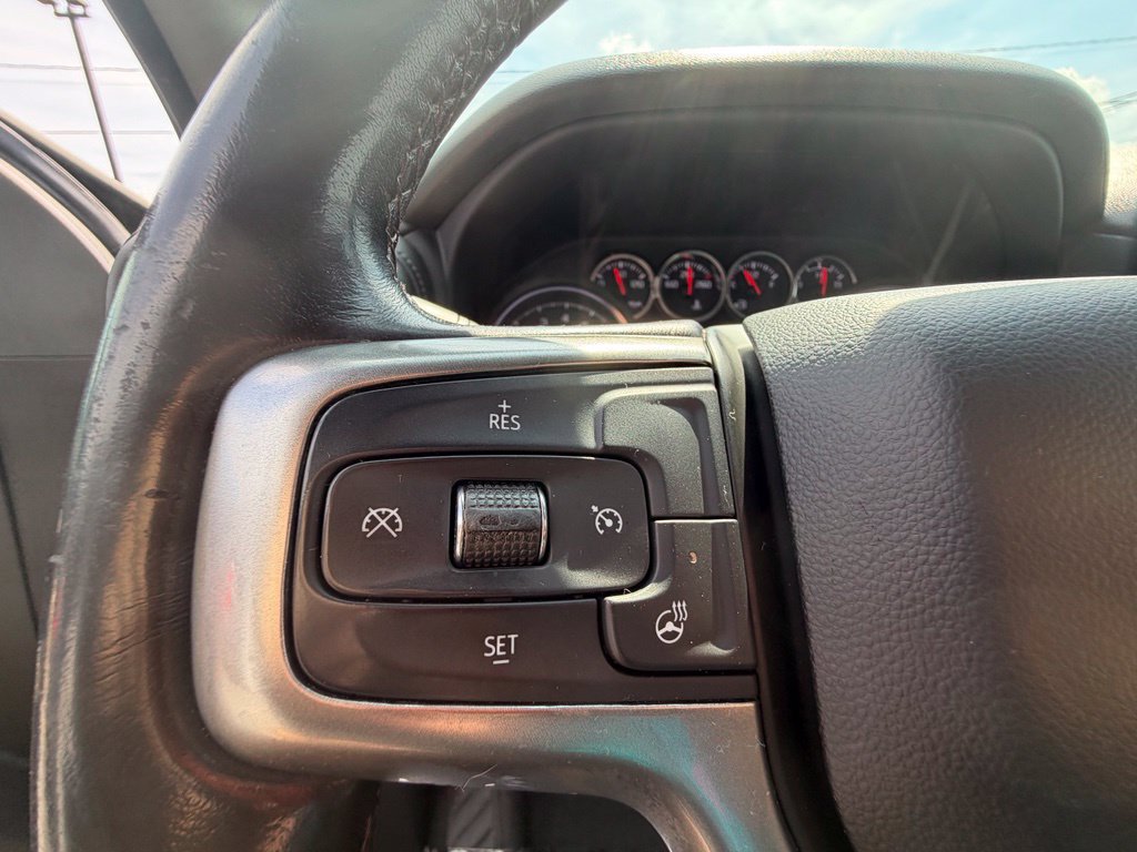 Used 2022 Chevrolet Silverado 1500 RST AWD/4WD image 23
