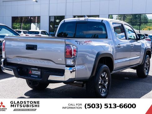 Used 2020 Toyota Tacoma TRD Off-Road AWD/4WD image 8