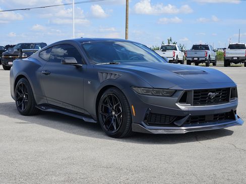 Used 2025 Ford Mustang Dark Horse RWD image 3
