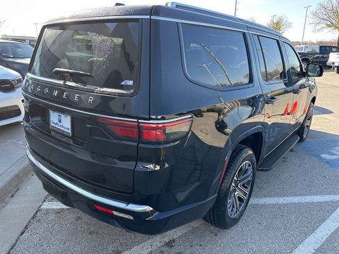 New 2024 Jeep Wagoneer 4WD w/ Premium Group I image 11